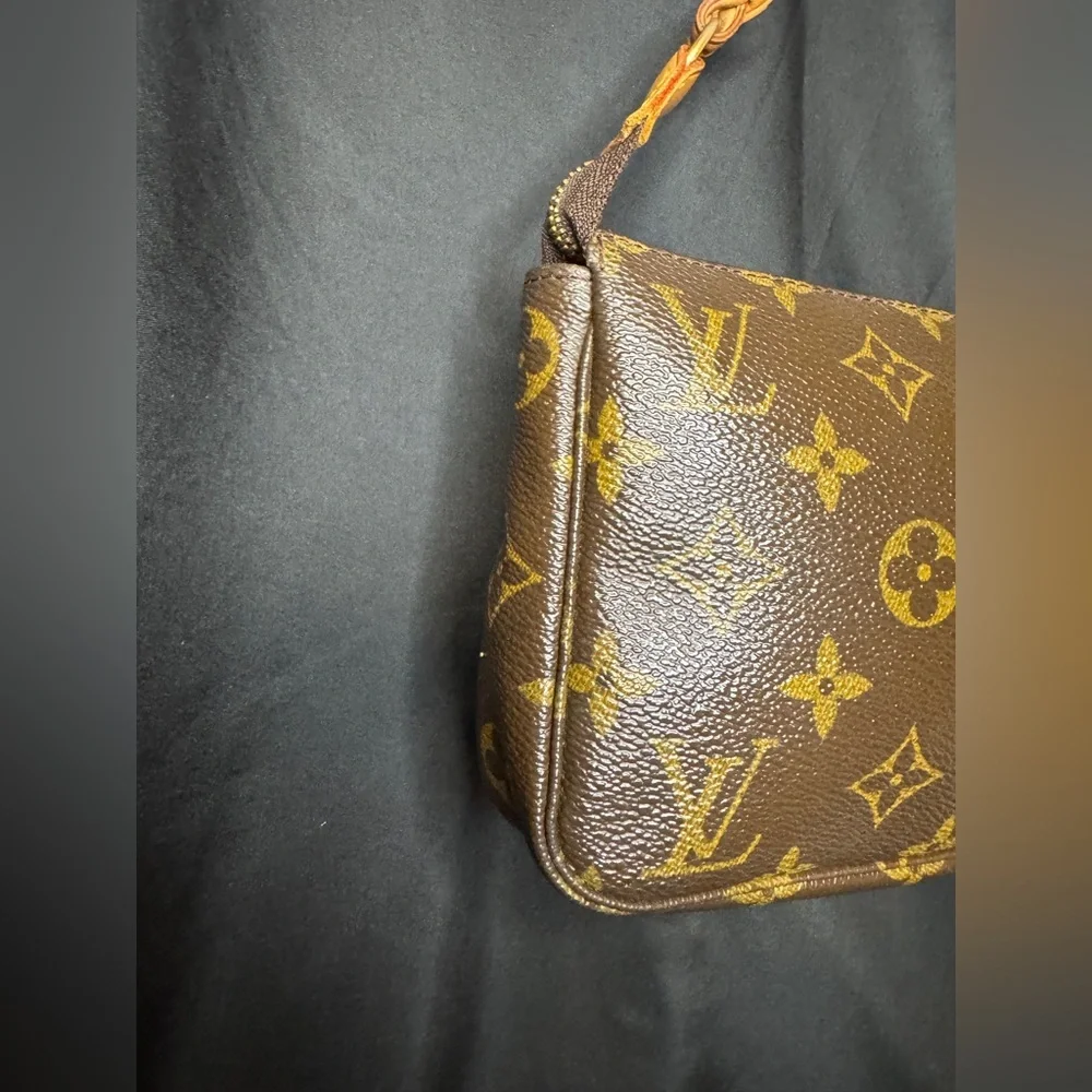 ‼️Sale ‼️Louis Vuitton LV Monogram Brown and Gold Pouchette & LV Strap with COA